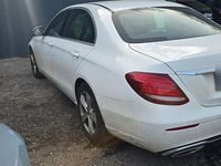 Gebraucht Mercedes E200 Avantgarde 184 PS (135 kW) 2017 Weiß Limousine