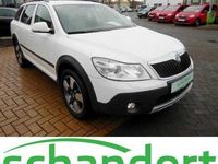 Gebraucht Skoda Octavia Scout 140 PS (102 kW) 2012 Weiß Kombi