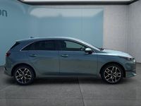 Neu Kia Ceed 140 PS (102 kW) 2025 Silber Kleinwagen