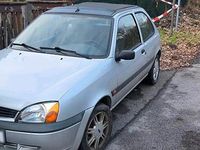 Gebraucht Ford Fiesta 60 PS (44 kW) 2000 Silber Kleinwagen