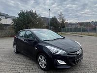 Gebraucht Hyundai i30 99 PS (72 kW) 2013 Schwarz Limousine