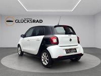 Gebraucht Smart ForFour Passion 71 PS (52 kW) 2019 Weiß Kleinwagen