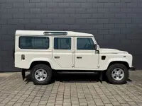 Gebraucht Land Rover Defender 122 PS (89 kW) 2010 Weiß Kombi