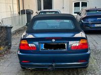Gebraucht BMW 318 Cabriolet 143 PS (105 kW) 2002 Blau Cabrio