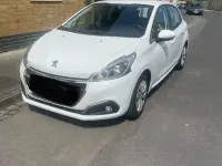 Gebraucht Peugeot 208 Active 82 PS (60 kW) 2016 Weiß Kleinwagen