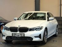 Gebraucht BMW 330 Sport Line 258 PS (189 kW) 2019 Weiß Limousine