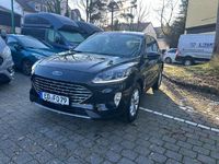 Usado Ford Kuga Titanium 150 HP (110 kW) 2024 Preto SUV