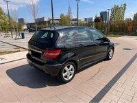 Gebraucht Mercedes B200 140 PS (102 kW) 2008 Schwarz Van / Kleinbus