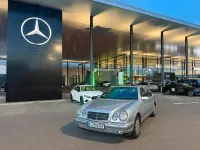 Gebraucht Mercedes E320 Elegance 220 PS (161 kW) 1996 Silber Limousine