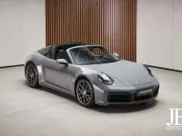 Gebraucht Porsche 911 Targa 4 385 PS (283 kW) 2024 Arktikgrau Cabrio