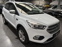 Gebraucht Ford Kuga Titanium 150 PS (110 kW) 2018 Weiß SUV