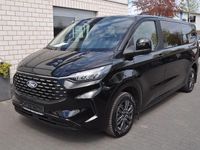 Second-hand Ford Tourneo Titanium 136 CP (100 kW) 2025 Negru Monovolum