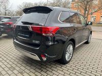 gebraucht Mitsubishi Outlander P-HEV Intro Edition 4WD LED,NAVI,AUTOMA