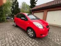 Gebraucht Toyota Yaris 69 PS (50 kW) 2008 Rot Kleinwagen