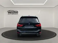 Gebraucht BMW 220 Gran Tourer Luxury Line 190 PS (139 kW) 2019 Schwarz Van / Kleinbus