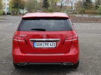 Gebraucht Mercedes B180 109 PS (80 kW) 2017 Rot Van / Kleinbus