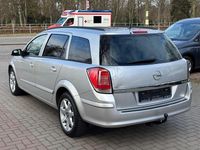 Gebraucht Opel Astra Edition 105 PS (77 kW) 2005 Silber Kombi