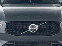 Gebraucht Volvo V60 Plus 197 PS (144 kW) 2025 Forest lake Kombi