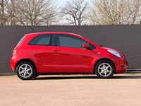 Gebraucht Toyota Yaris Sol 87 PS (63 kW) 2007 Rot Kleinwagen