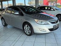 Gebraucht Opel Astra Design Edition 140 PS (102 kW) 2011 Silber Limousine