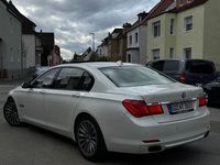 Gebraucht BMW 750L 555 PS (408 kW) 2009 Weiß Limousine