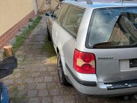 Second-hand VW Passat 136 CP (100 kW) 2004 Argintiu Break