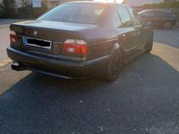 Second-hand BMW 520 Performance 170 CP (125 kW) 2000 Negru Berlinǎ