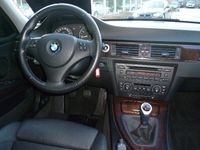 Gebraucht BMW 318 Advantage 129 PS (94 kW) 2006 Rot metallic Kombi