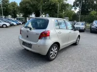 Gebraucht Toyota Yaris Executive 101 PS (74 kW) 2009 Gold Kleinwagen