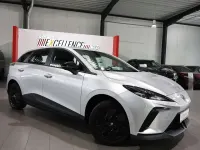 Używany MG MG4 EV 125 kW (170 KM) 2023 Srebrny Hatchback