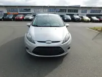 Gebraucht Ford Fiesta Trend 82 PS (60 kW) 2010 Silber