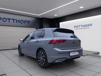 Gebraucht VW Golf VIII Move 131 PS (96 kW) 2024 Mondsteingrau Limousine