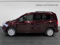 Gebraucht Mercedes T180 Advantage 131 PS (96 kW) 2024 Rot Van / Kleinbus