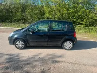 Używany Renault Modus 75 KM (55 kW) 2011 Czarny Minivan
