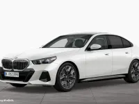 Gebraucht BMW 520 M Sport 197 PS (144 kW) 2025 Mineralweiß Limousine
