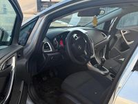 Gebraucht Opel Astra 100 PS (73 kW) 2012 Silber Limousine