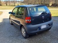Gebraucht VW Fox 55 PS (40 kW) 2010 Grau Kleinwagen