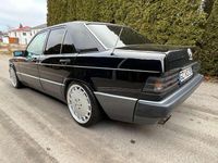 Gebraucht Mercedes 190 122 PS (89 kW) 1990 Schwarz Limousine