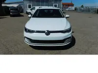 Gebraucht VW Golf VIII Life 110 PS (80 kW) 2023 Purewhite c9a (weiß)weiß Kombi