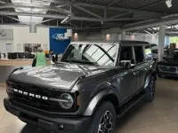 Neu Ford Bronco Outer Banks 2026 Schwarz SUV