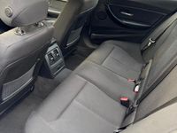 Gebraucht BMW 320 Advantage 190 PS (139 kW) 2017 Weiß Kombi