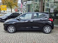 Gebraucht Hyundai i10 Select 63 PS (46 kW) 2024 Phantom black / met Kleinwagen