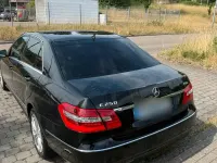 Gebraucht Mercedes E250 204 PS (150 kW) 2010 Schwarz Limousine