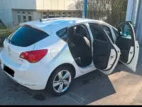 Gebraucht Opel Astra 140 PS (102 kW) 2015 Weiß Limousine