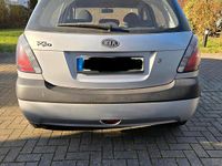 Gebraucht Kia Rio EX 97 PS (71 kW) 2007 Grau Limousine