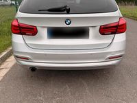 Gebraucht BMW 318 150 PS (110 kW) 2016 Silber Kombi