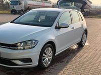 Gebraucht VW Golf VII 110 PS (80 kW) 2017 Weiß Kleinwagen