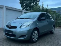 Gebraucht Toyota Yaris 69 PS (50 kW) 2009 Silber Kleinwagen