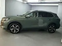 Usata VW Tiguan Elegance 150 CV (110 kW) 2024 Verde SUV