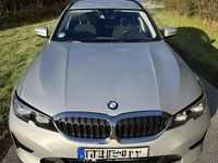 Gebraucht BMW 320 Advantage 190 PS (139 kW) 2020 Grau Kombi